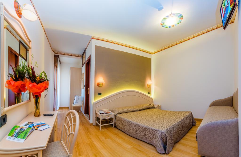 Hotel Europa Бібіоне Номер фото